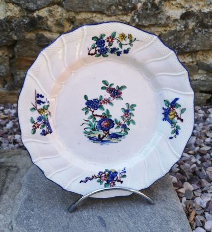 Rare assiette Tournai Ronda polychrome.
