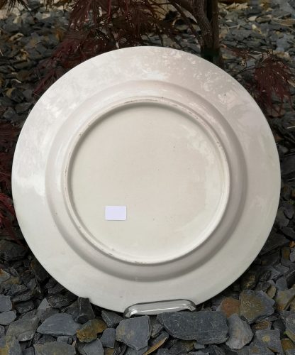 Assiette plate en porcelaine tendre de Tournai décor au prix de tir de Gand (19ème). – Image 4