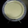 Assiette en porcelaine de Tournai décor à l'anneau