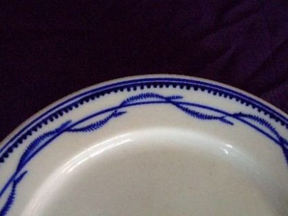Assiette à dessert en porcelaine de tournai. – Image 2