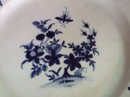 Assiette en porcelaine de Tournai (Mouche) – Image 5