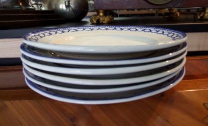 Six assiettes à dessert en porcelaine de Tournai (a l'anneau) – Image 3