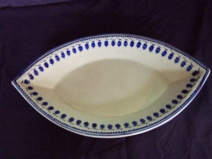 Présentoir en porcelaine de Tournai décor aux gros Glands