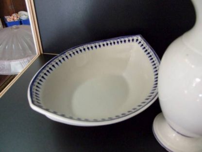 Bassin et cruche en porcelaine de Tournai (glands) – Image 7