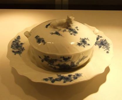 Beurrier en porcelaine de Tournai Ronda