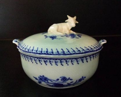 Beurrier en porcelaine de Tournai