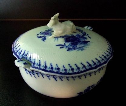 Beurrier en porcelaine de Tournai – Image 6