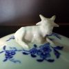 Beurrier en porcelaine de Tournai – Image 3