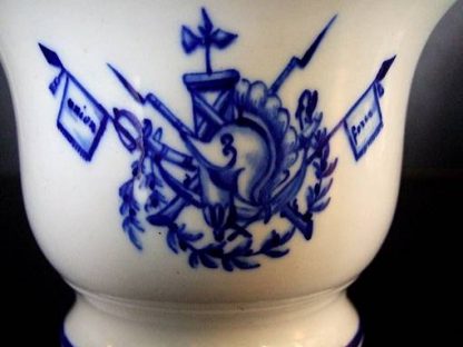 Bol à bouillon en porcelaine de Tournai – Image 3