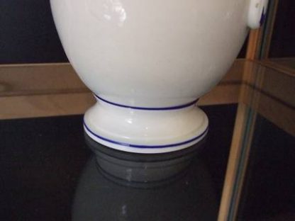 Cafetière en porcelaine de Tournai décor à l'anneau – Image 4
