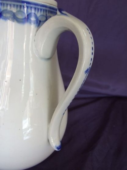Cafetière en porcelaine de Tournai décor à l'anneau – Image 5