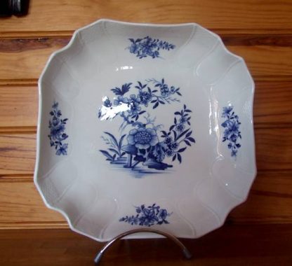 Compotier à pans coupés en porcelaine de Tournai