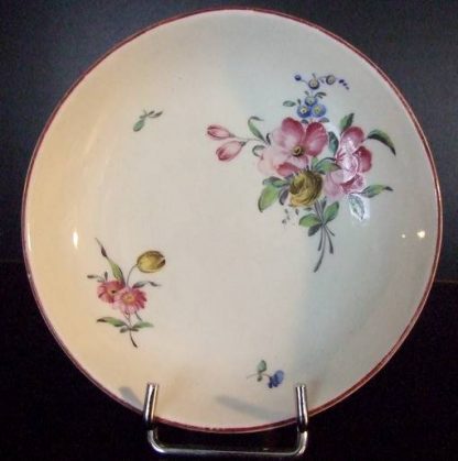 Coupelle en porcelaine de tournai polychrome