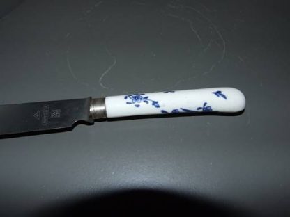 Couteau en porcelaine tendre de Tournai – Image 2