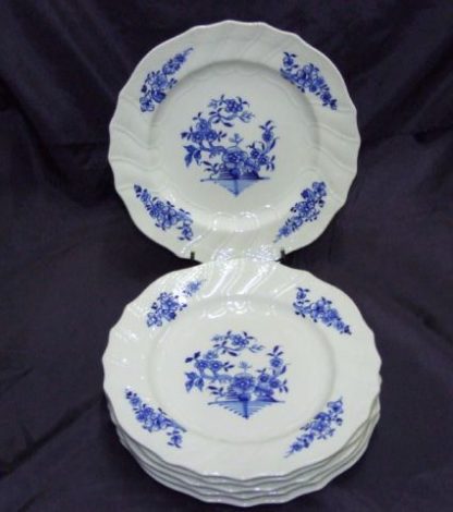Suite de six assiettes à dessert