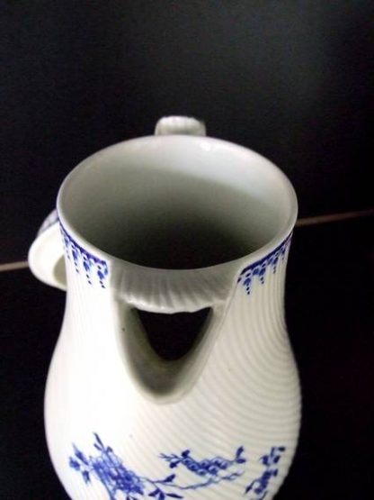 Chocolatière en porcelaine de Tournai – Image 3