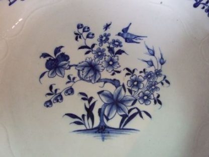 Plat à ragoût en porcelaine de Tournai – Image 5