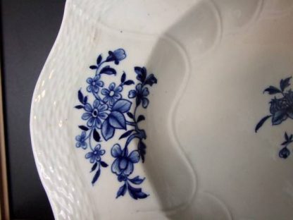 Plat oval en porcelaine de Tournai – Image 6