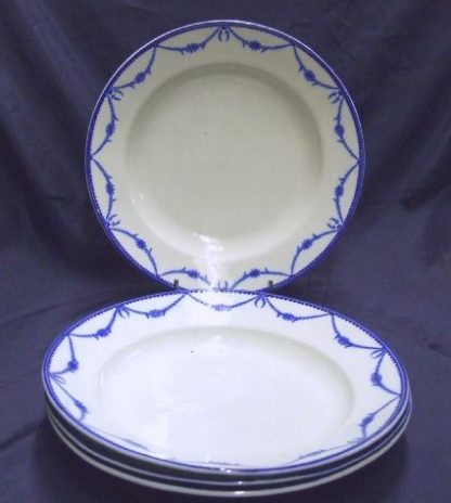 Assiette creuse en porcelaine de Tournai (Louis XVI)