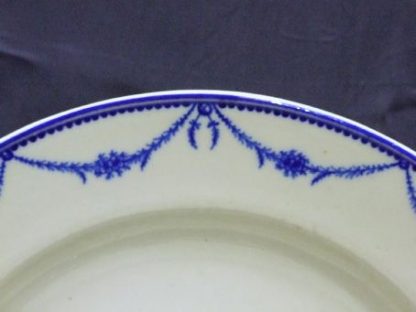 Assiette creuse en porcelaine de Tournai (Louis XVI) – Image 4