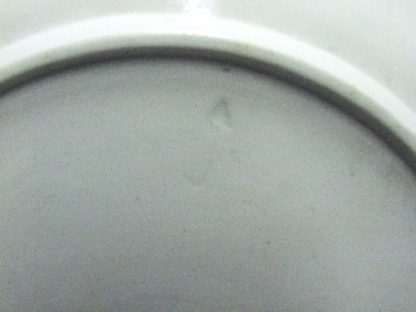 Assiette creuse en porcelaine de Tournai (Louis XVI) – Image 2