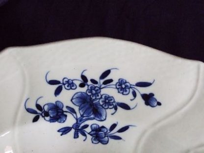 Plat rond en porcelaine de Tournai – Image 5