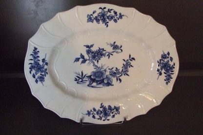 Plat ovale en porcelaine tendre de Tournai (Ronda)