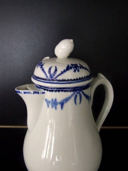 Verseuse en porcelaine de Tournai (Louis XVI) – Image 2
