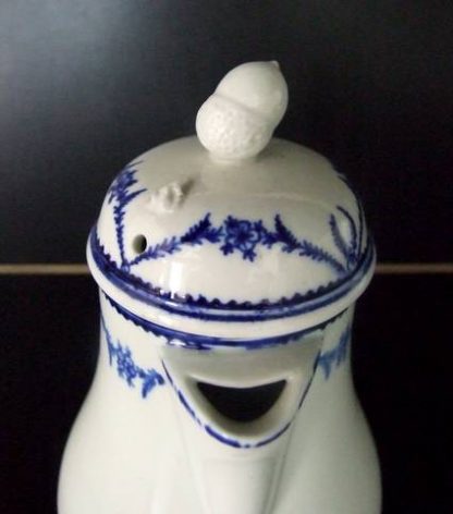 Verseuse en porcelaine de Tournai (Louis XVI) – Image 4