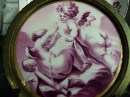 Plaque de meuble en porcelaine de Tournai – Image 2