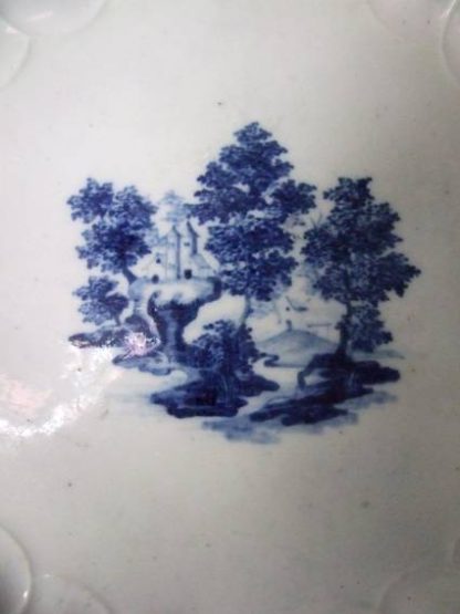 Plat au paysage en porcelaine de Tournai – Image 6
