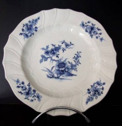 Plat en porcelaine tendre de Tournai