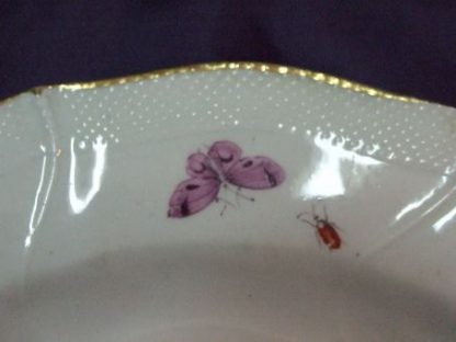 Assiette polychrome en porcelaine tendre de Tournai. – Image 6