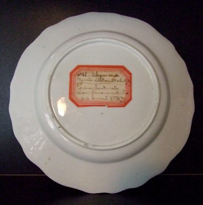 Assiette polychrome de Tournai fleurs des Indes – Image 3