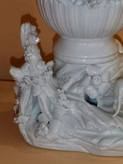Pot pourri en porcelaine de Tournai – Image 3