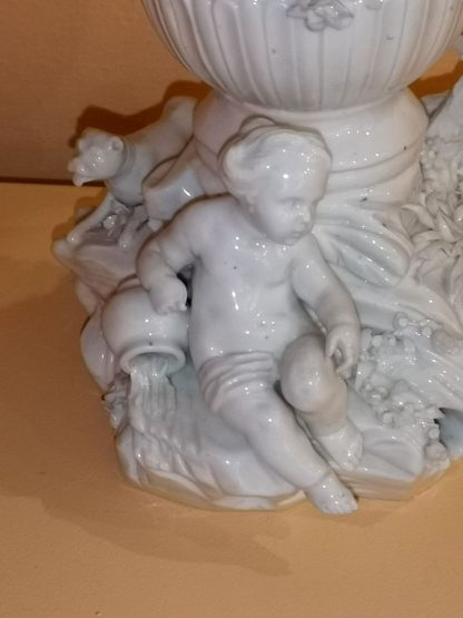 Pot pourri en porcelaine de Tournai – Image 5