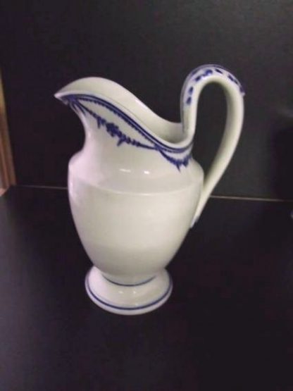 Pot à lait en porcelaine de tournai