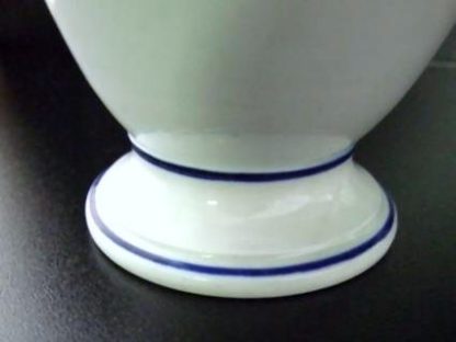 Pot à lait en porcelaine de tournai – Image 4