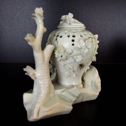 Pot-pourri en porcelaine de Tournai – Image 6