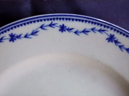 Assiette en porcelaine de Tournai (Saint Georges) – Image 5