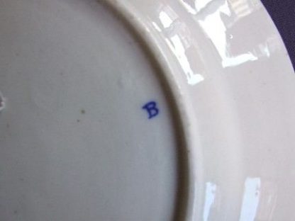 Assiette en porcelaine de Tournai (Saint Georges) – Image 4