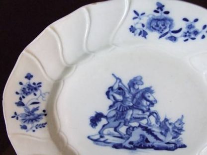 Assiette en porcelaine de Tournai (Saint Georges) – Image 5