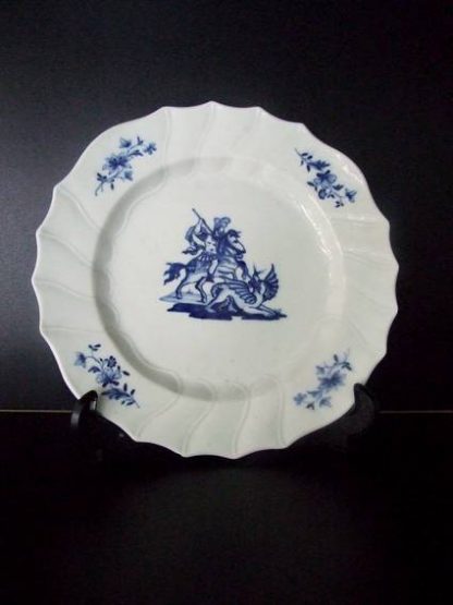 Assiette en porcelaine de Tournai décor Saint Georges