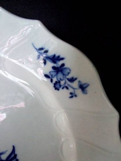 Assiette en porcelaine de Tournai décor Saint Georges – Image 5