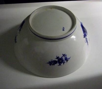 Saladier en porcelaine tendre de Tournai Ronda – Image 3
