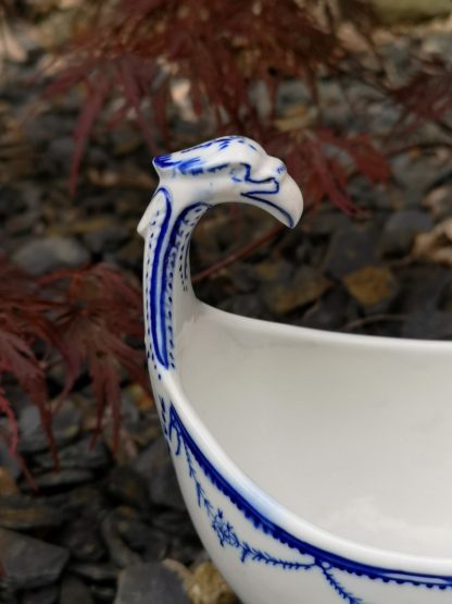 Saucière à l'aigle en porcelaine de Tournai décor guirlande Louis XVI – Image 5