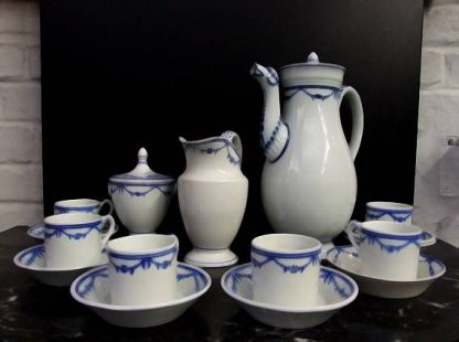 Service à café en porcelaine tendre de Tournai