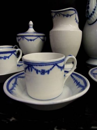 Service à café en porcelaine tendre de Tournai – Image 3
