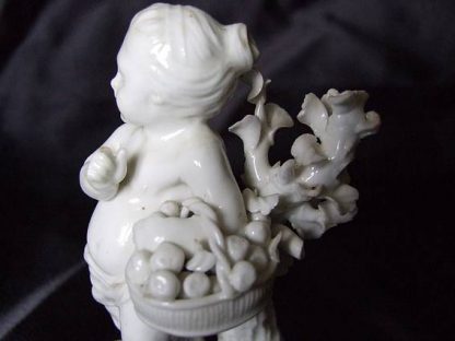 Statuette en porcelaine tendre de Tournai – Image 4