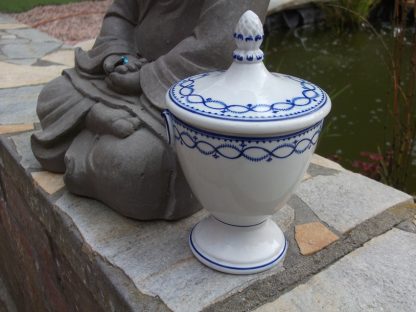 Sucrier empire en porcelaine de Tournai (anneaux)